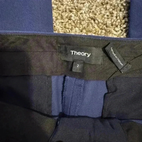 Theory Stretch Kick Pants - Picture 7 of 8